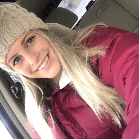 Meet your Posher, Kaylee - Picture 3 of 3